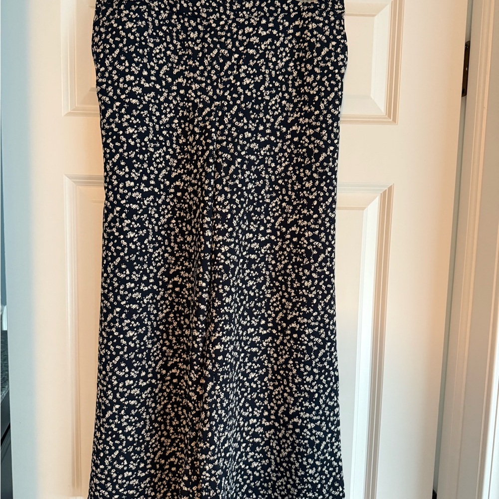 J. Jill Blue and White A-line Midi Capris